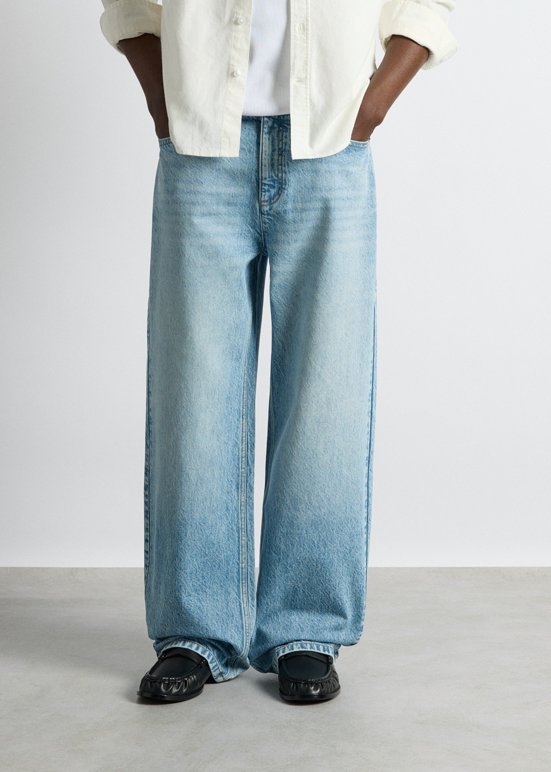Vince Baggy Jeans