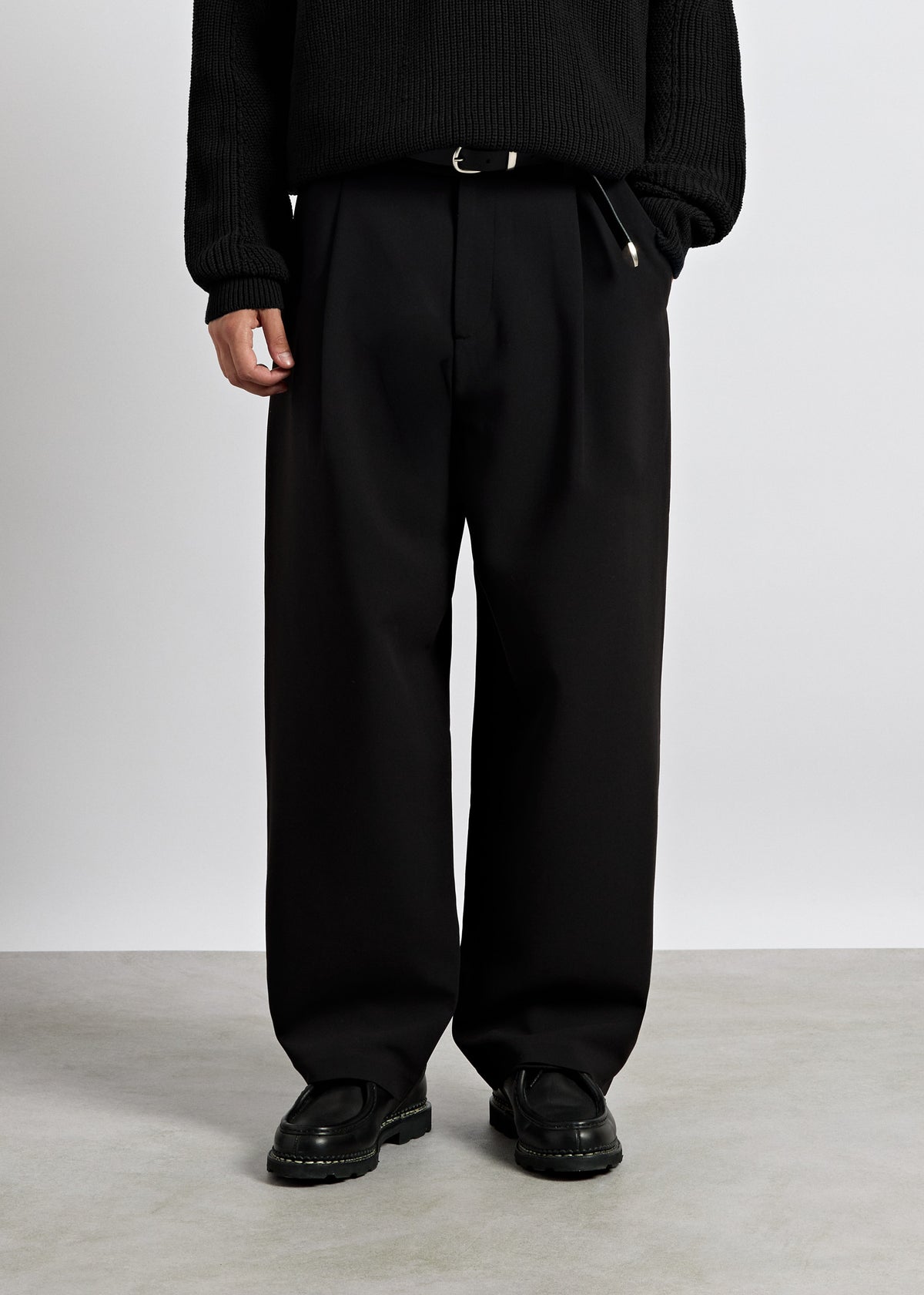 Pleated Barrel Pants